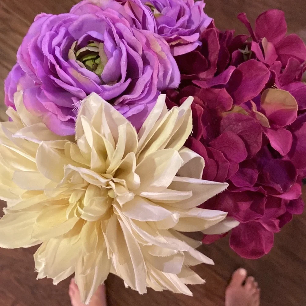 Set of 5 long stem faux flowers 💐 ivory fuchsia purple lavender pink tones​